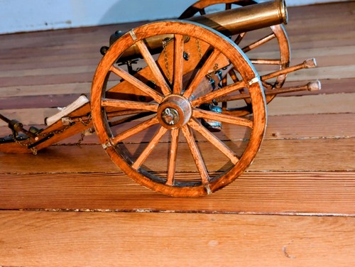 Reproduction of a Civil War Vintage Civil War Cannon by Aeropiccola Italy.