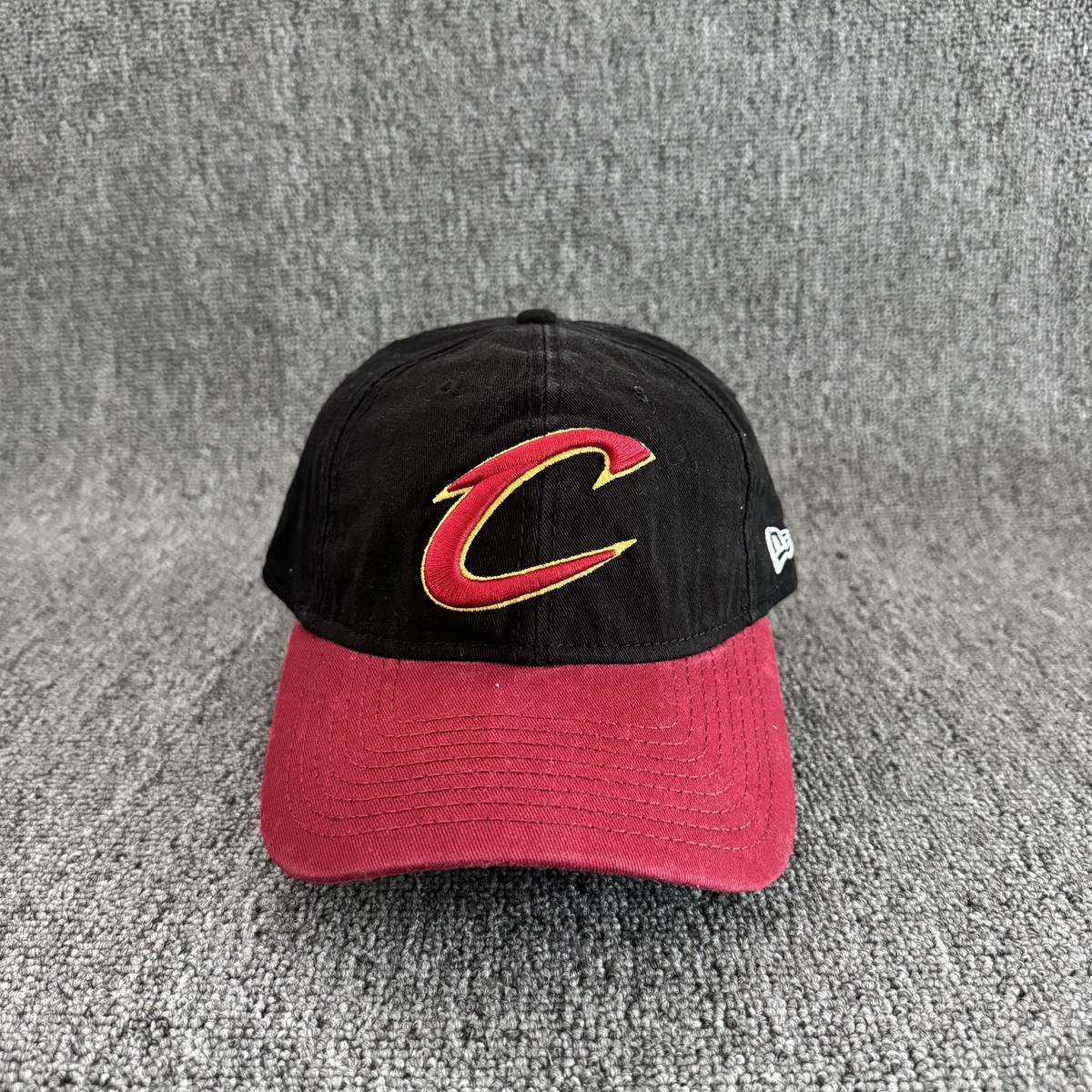 New Era Cleveland Cavaliers NBA Dad Hat Strapback Black Burgundy