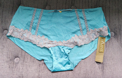 Fauve Dark Aqua Pink Trim Low Rise Shorts Size  14