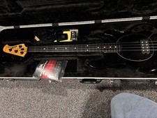 Ernie Ball Music Man StingRay Bass Special 4h - Nero con tastiera in ebano