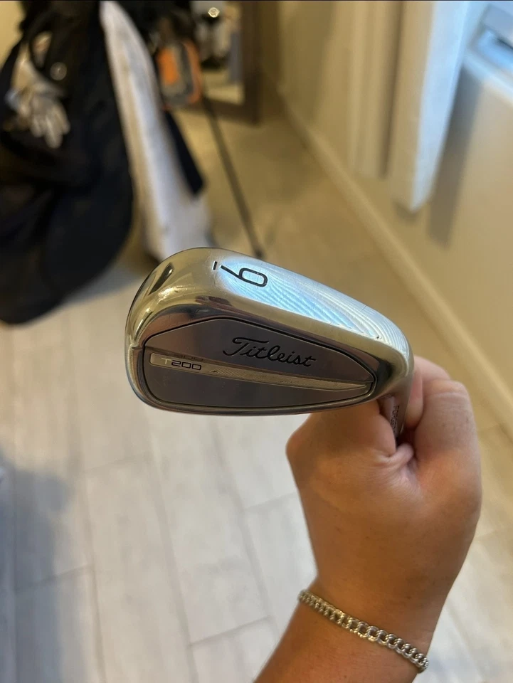 Plancha para diestros Titleist T200 para hombre  Foto 3 de 4