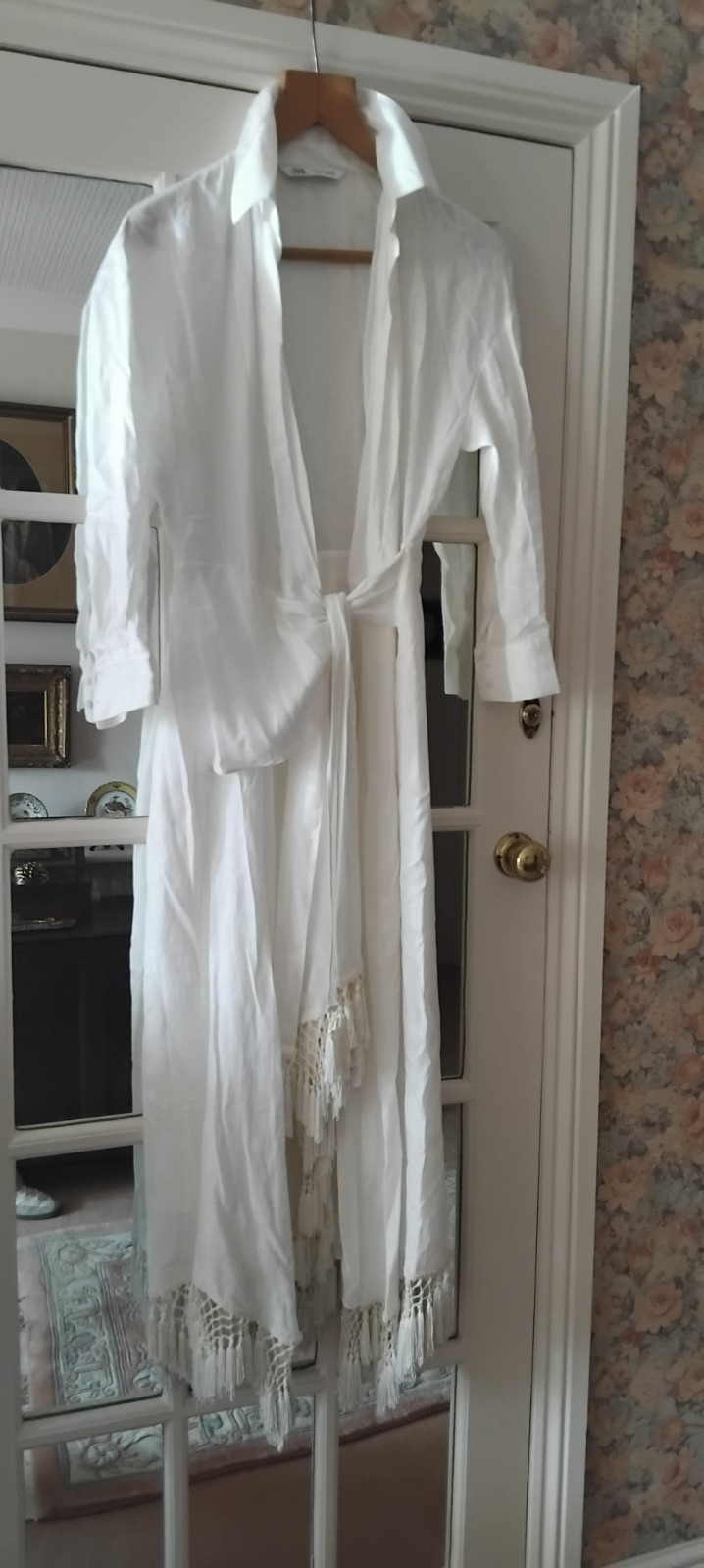 SOLD OUT ❤️ ZARA WHITE LINEN WRAP COAT DRESS, COVER UP W FRINGING SIZE S 18" P2P image 3