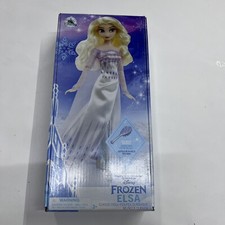 Disney Store Elsa Classic Doll – Frozen 2 – 11 1/2'' with doll brush accessory