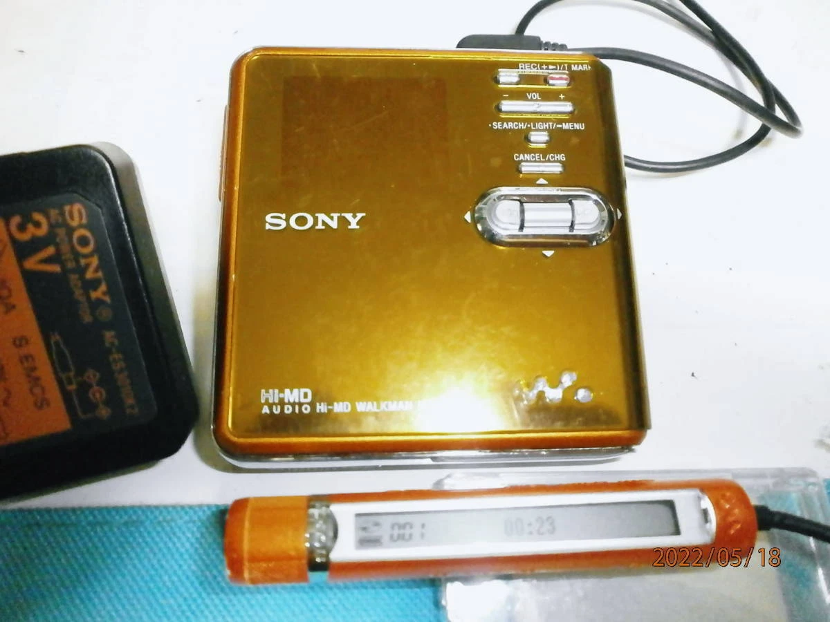 【SONY】HiMD Walkman MZRH10 ポータブルプレーヤー