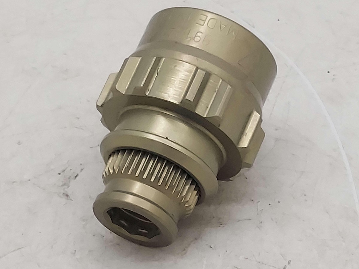 2014-2019 Porsche 911 991 GT3 Center Lock Wheel Lug Nut Locking