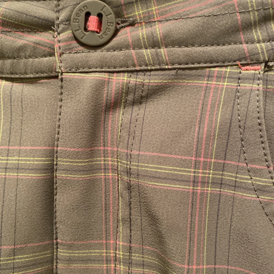 LL BEAN Girls “Cargo Shorts” Size 14 Khaki/Pink Plaid Elastic Ext. Waist Zip EUC - Image 2 of 4