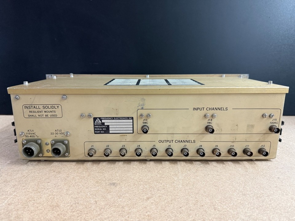 Amplificateur RF Frequency Electronics FE70 - MIL-SPEC - Testé Fonctionnel - électronique