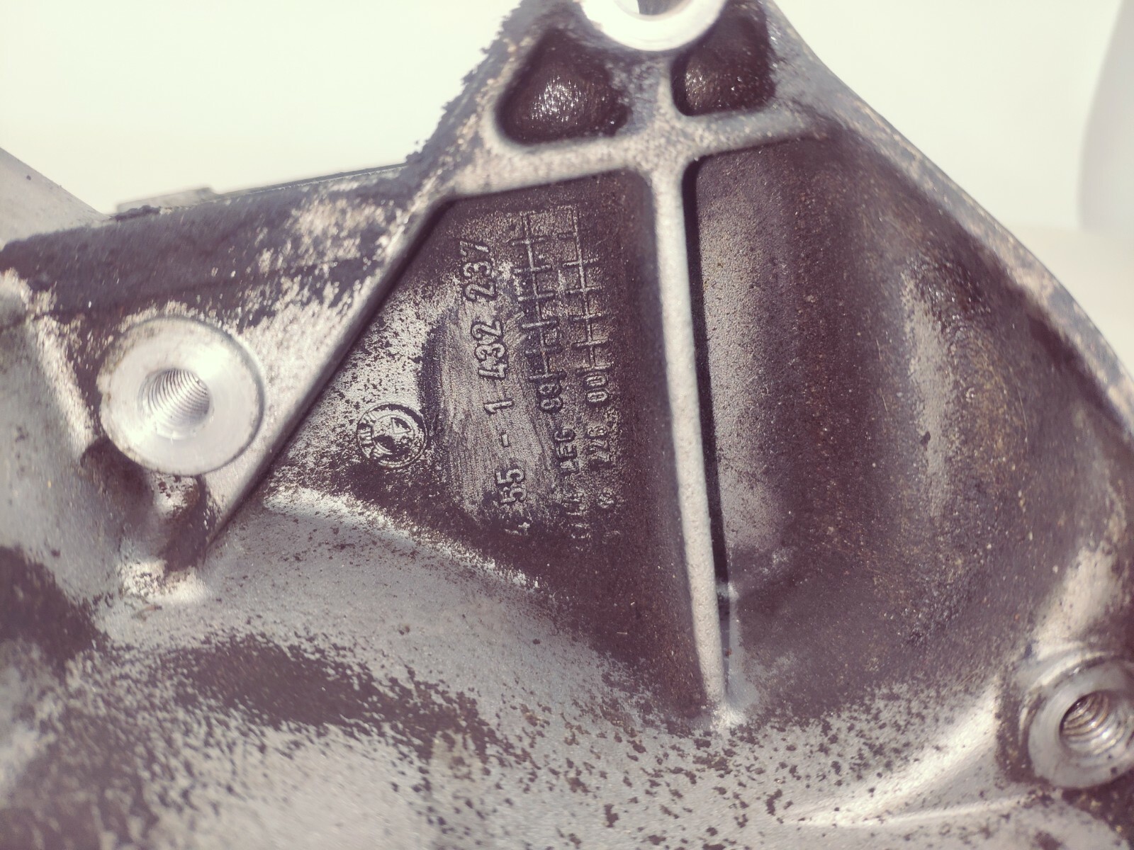 2000 BMW 328 Bracket Air Conditioning Compressor 1432237 C26 | eBay