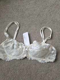Brand New Cream Lace Lise Charmel Underwired Bra  Size Uk 34C  New 