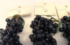 New! Ashland 6 Bunches Purple/1 Bunch Red Plastic/Rubber 7" Realistic Grapes — photo 4