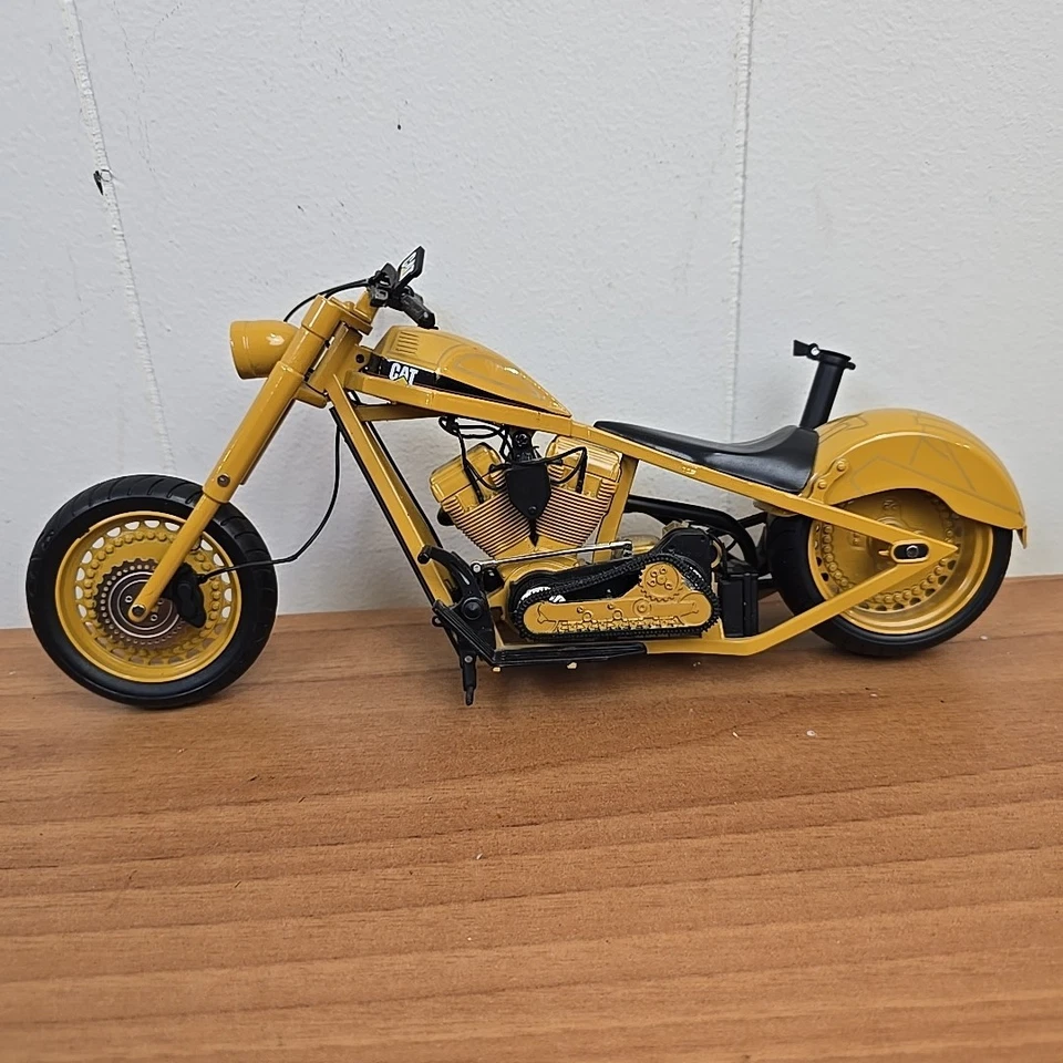 RC2 Caterpillar CAT One Tough Ride Motorcycle 1:10 OCC - Image 3 of 4