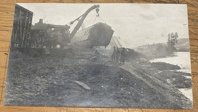 NORTHERN PACIFIC TRAIN WRECK COCOLALLA LAKE IDAHO RPPC PHOTO POSTCARD NPRY