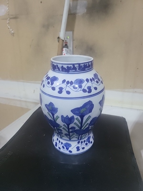 Chinese Porcelain Blue White  Vase