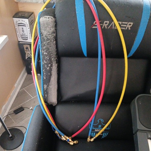 Yellow Jacket Plus II 29986 – 72" Ball Valve Hoses, 1/4", Set of 3