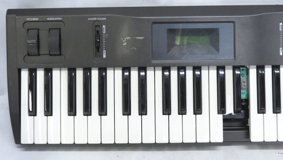 Korg X5D 61-Key Synthesizer * Works, Broken Keys, No Adapter