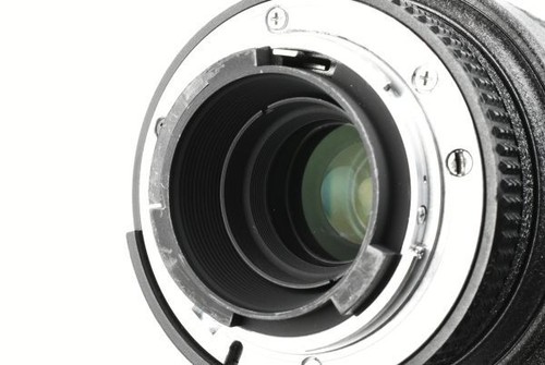 Nikon AF Micro NIKKOR 70-180mm F4.5-5.6 D ED 904872 - Picture 4 of 10