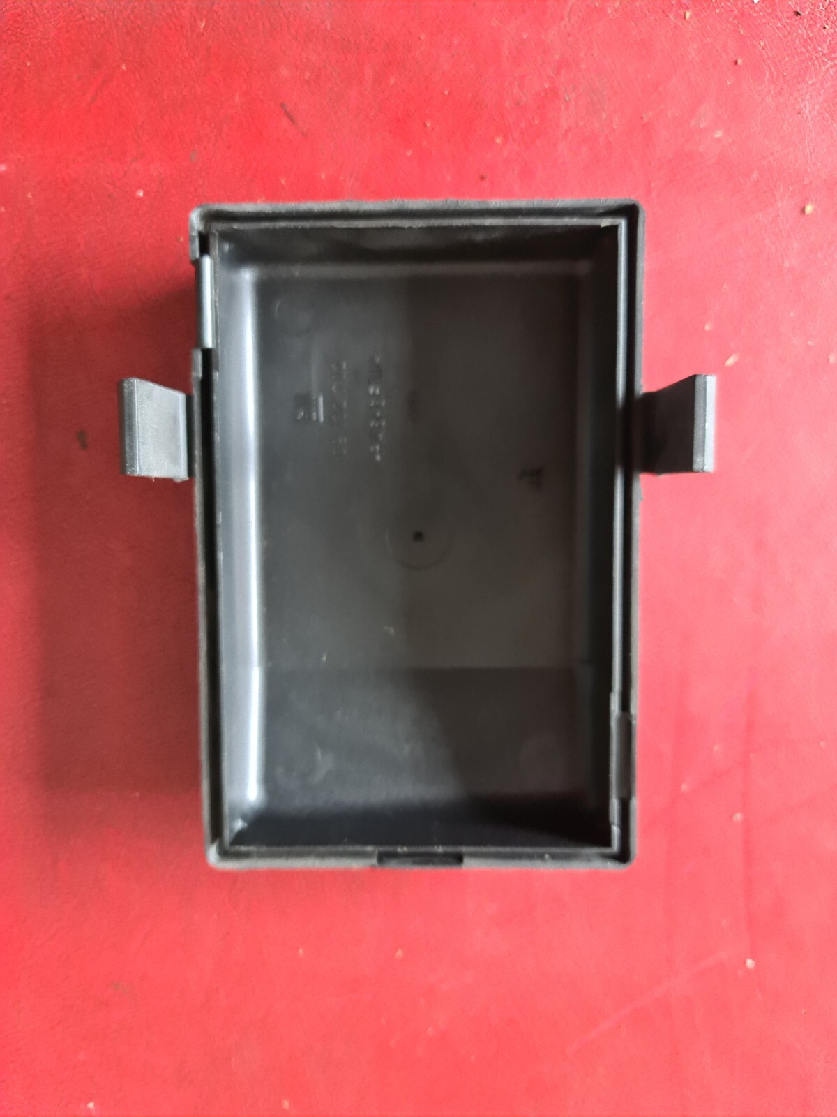 VAUXHALL/OPEL ZAFIRA MK1 UNDER BONNET RELAY BOX COVER LID - 09132702