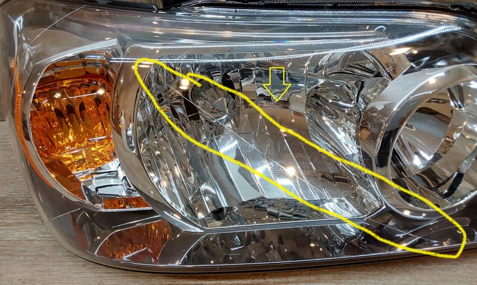 2004-2006 TOYOTA HIGHLANDER RH FAROL ASSY FABRICANTE DE EQUIPAMENTO ORIGINAL - Imagem 3 de 4