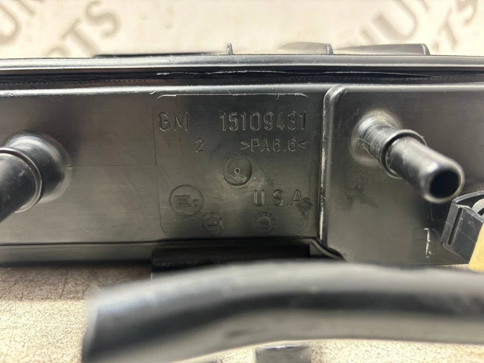 GM (2015 Cadillac Escalade) 2004-2017 bote de vapor OEM GM 15109431 Foto 3 de 3