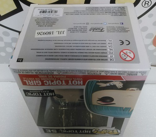 Funko Pop Hot Topic Hot Topic Girl Exclusive. - Picture 6 of 6