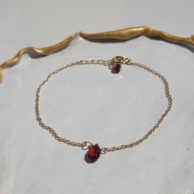 Bracelet Fin En Grenat Naturel Plaqué Or 14k - Marque Rose-Mimosa - Neuf Avec étiquettes (style Minimaliste)