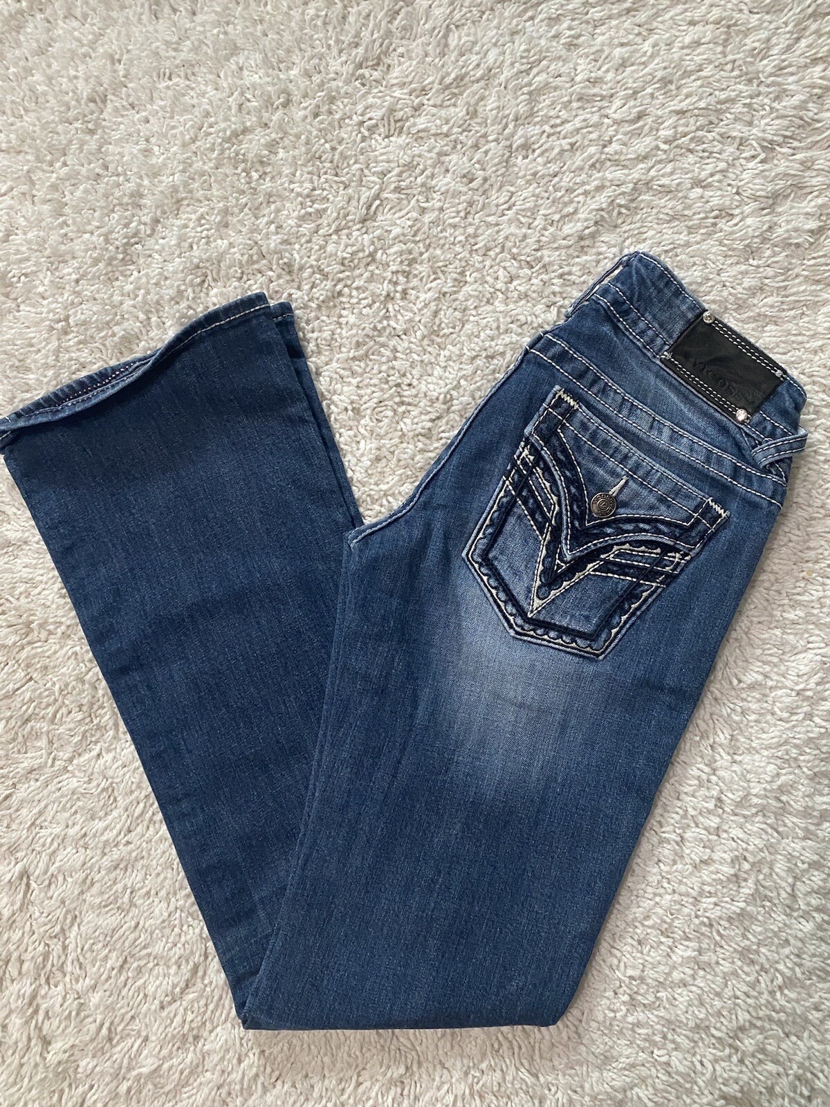 Vigoss women jeans  The Dallas Bootcut size 3 /4 Dark Wash Blue color
