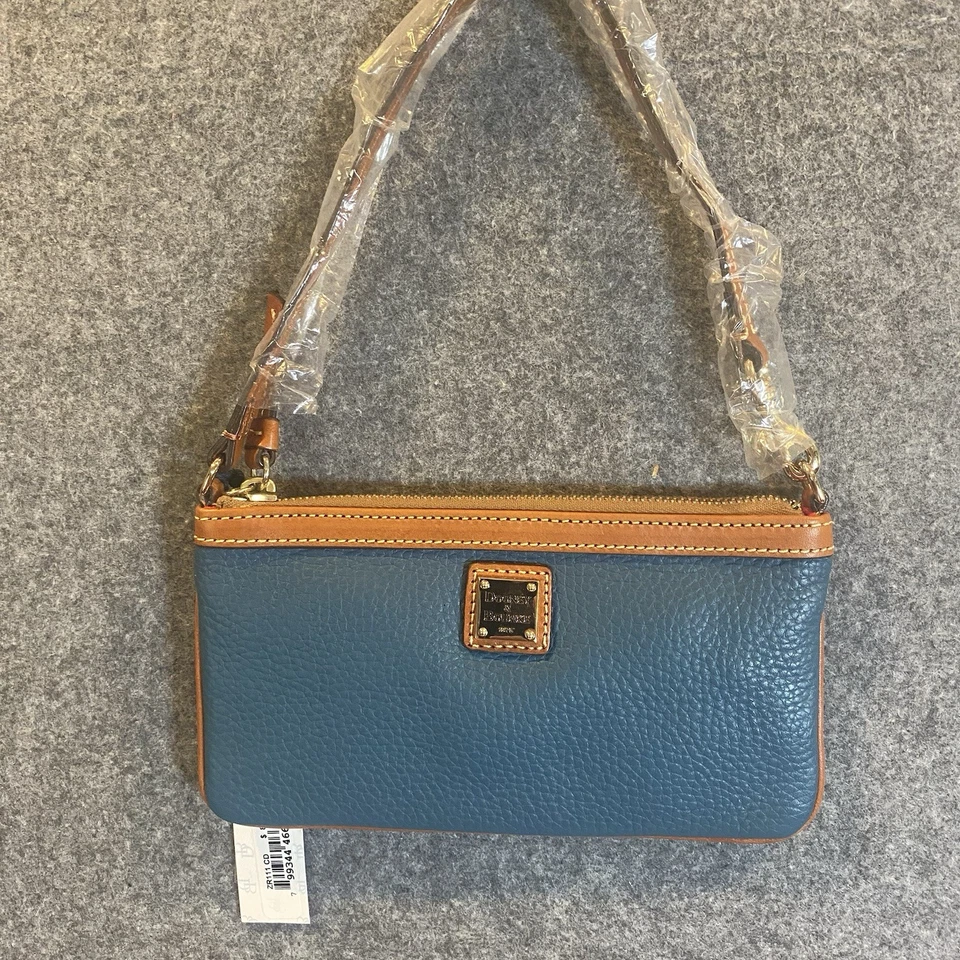 Cartera de muñeca Dooney & Bourke verde azulado grande delgada de cuero granulado Foto 2 de 4