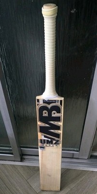 MB Malik UMZ Black Edition Cricketschläger (Erwachsene, SH, 1292 Gramm)