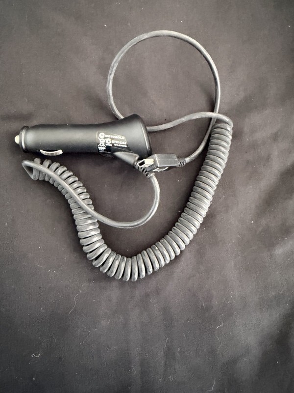 MOTOROLA Black SYN1630A Cell Phone Vehicle COIL CORDED Cable Power CAR CHARGER