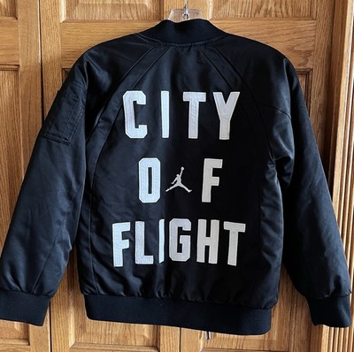 Nike JORDAN WINGS CITY OF FLIGHT JACKET Size M YOUTH 10-12  NBA BLACK Reversible
