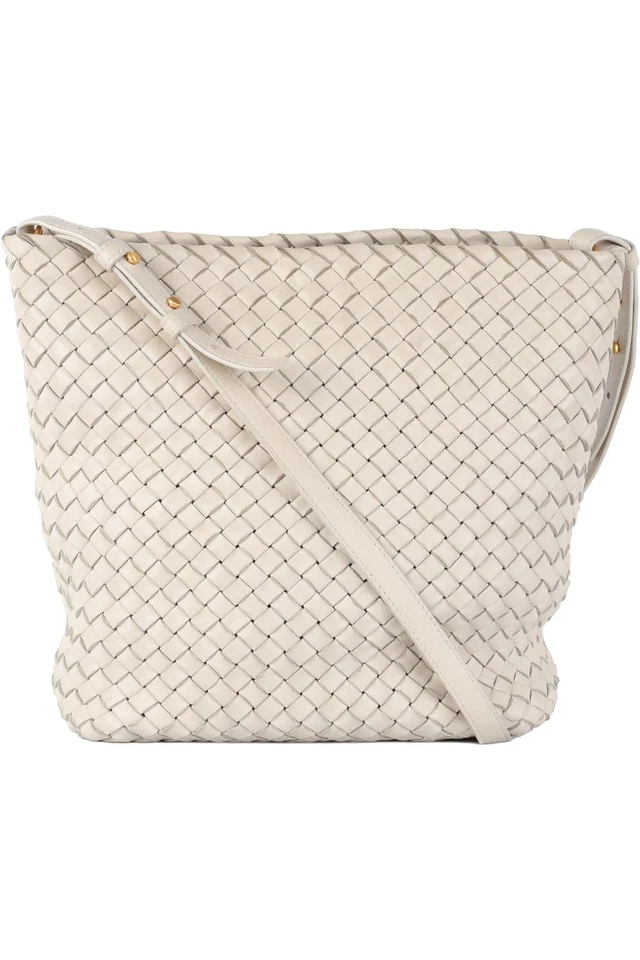 BOTTEGA VENETA ECRU INTRECCIATO LEATHER BUCKET BAG