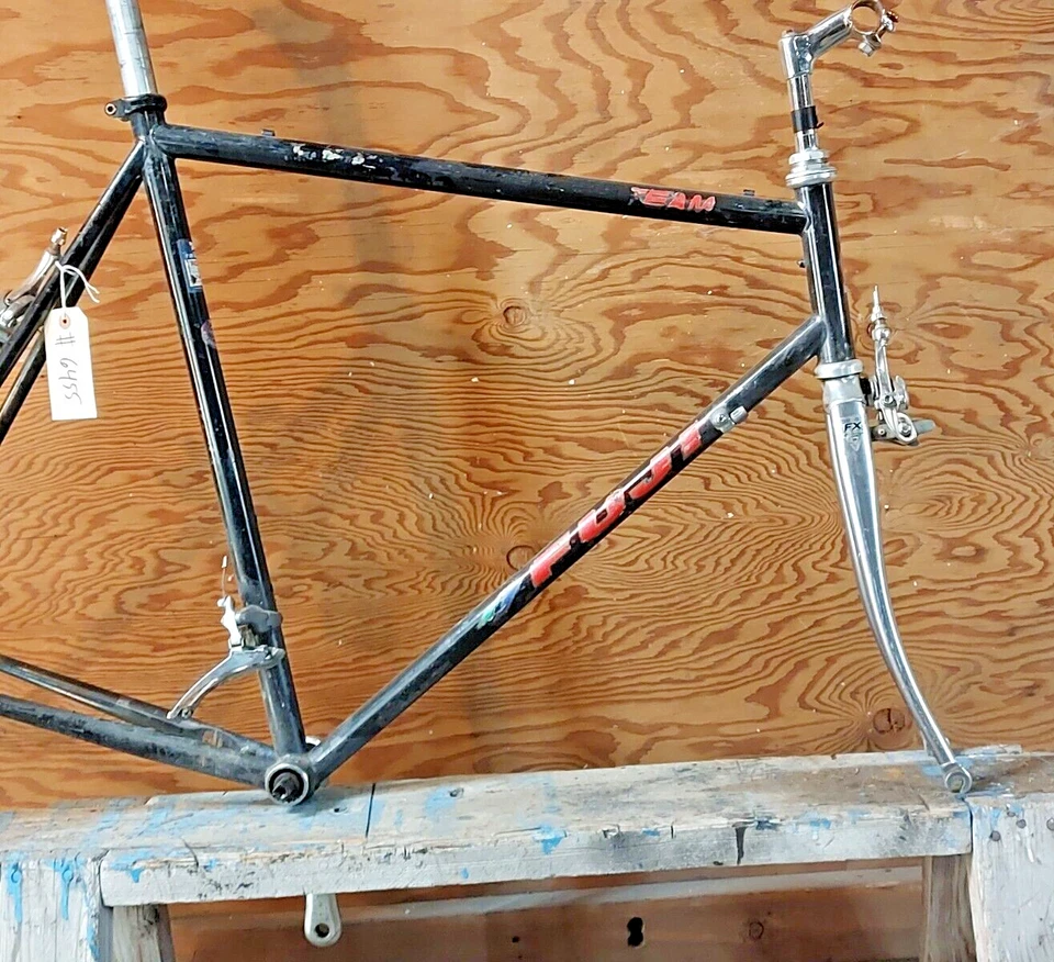 Cuadro de bicicleta de carretera Fuji Team 1985 61 cm XLarge acero con orejetas Japón cromoli envío EE. UU. Foto 3 de 4