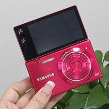 Samsung MV800 16 MP Flip-Out Vlog Compact Digital Camera with Touchscreen Red