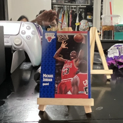 Fleer 1991 Michael Jordan Base Set #29 Chicago Bulls NBA Basketball Card