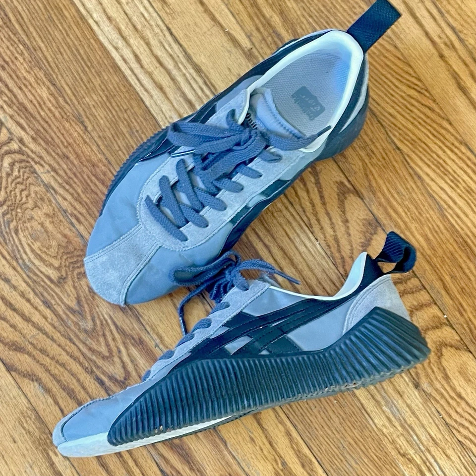 Onitsuka Tiger Acromount 38 Grey Black Women’s US 7.5 - Image 2 of 4