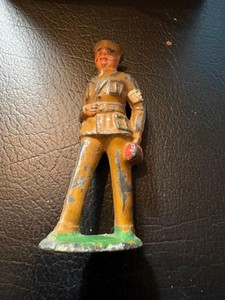 Vintage Original 1930 s  Barclay Manoil Lead WW1 Soldier Officer Doctor Medic