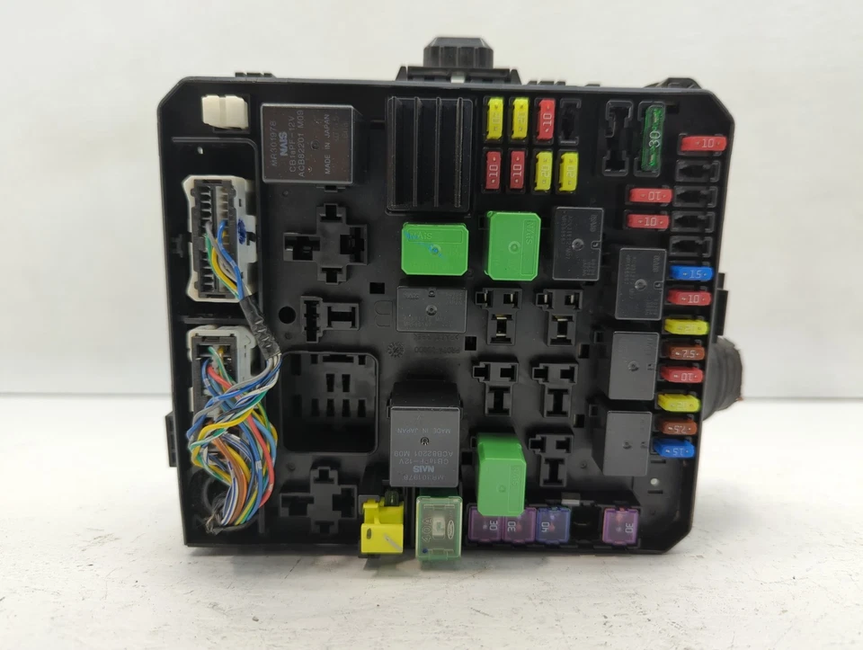 Módulo de relé de caja de fusibles Mitsubishi Outlander 2010-2010 8565a139 JGXLL Foto 2 de 4