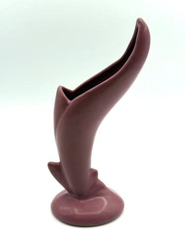 Van Briggle Pottery 8.5” Calla Lily Vase