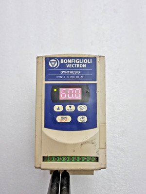 BONFIGLIOLI VECTRON SYN10 S 220 05 AF FREQUENCY CONVERTER SYNTHESIS SYN10