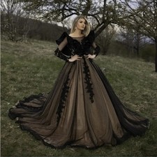 Black Weddomh Dresses Long Sleeves Lace Appliques Ruffles A-line Bridal Gowns