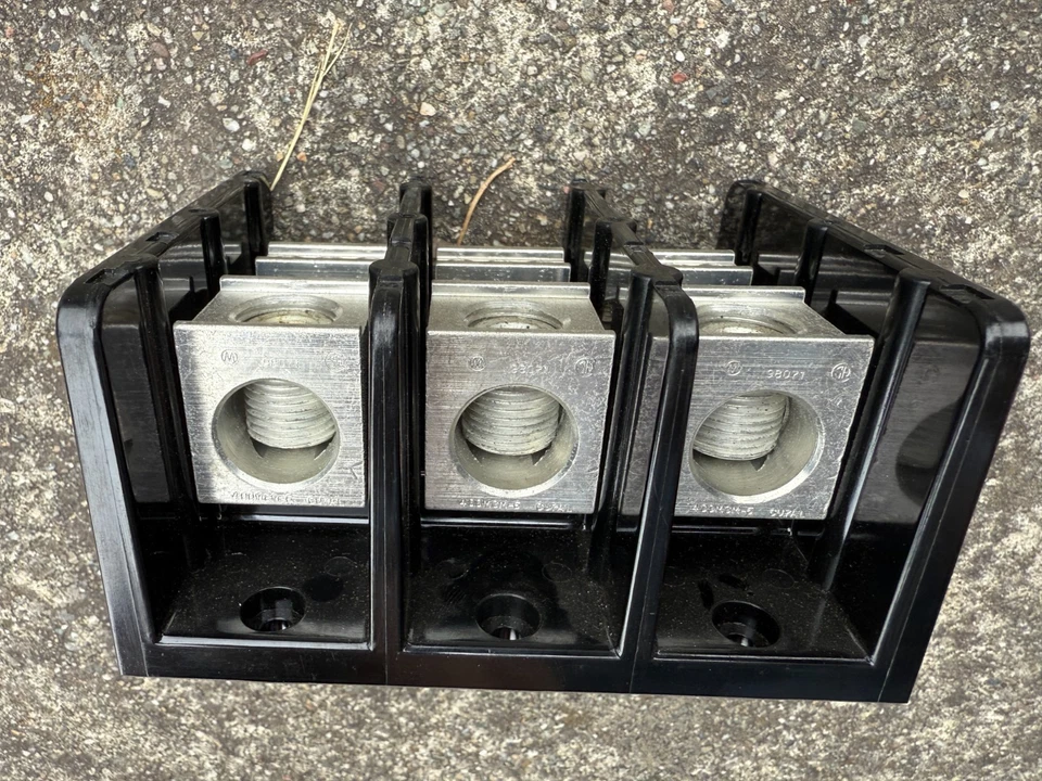 Square D 9080LBA363106 Power Distribution Block Phenolic 3P 9080 LBA363106 - Image 4 of 4