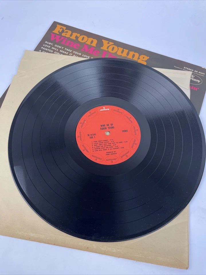 FARRON YOUNG WINE ME UP RARE FACTORY SEALED! MERCURY RECORDS VINYL LP 110-22W - Image 3 of 3