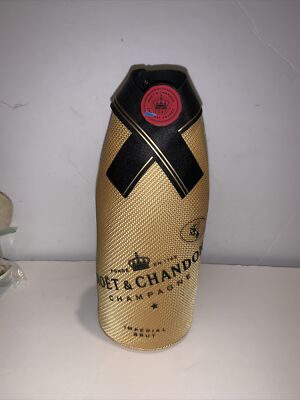 MOET & CHANDON Rose Champagne Insulated Sleeve Jacket Cooler