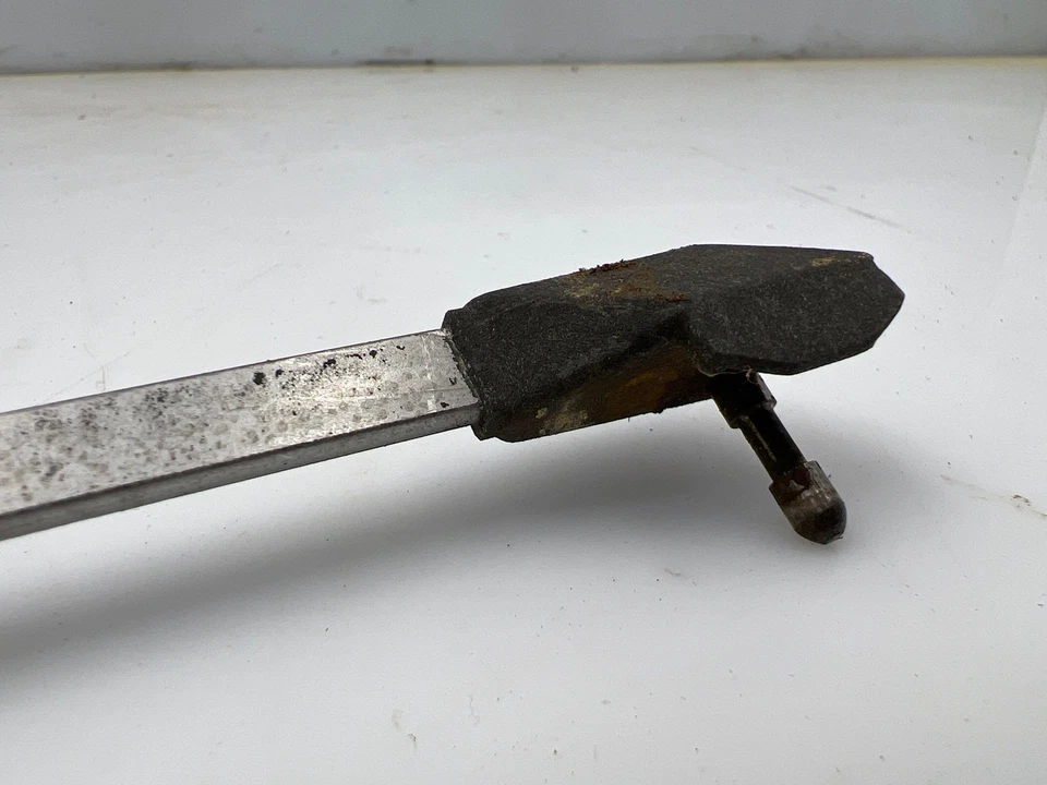 Brazo limpiaparabrisas delantero OEM 22110157 1988-1994 Chevy C1500 C2500 C3500 Foto 2 de 4