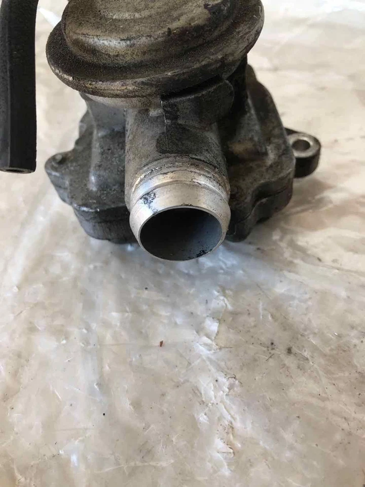 Mercedes Benz Clase C C300 2011 conjunto de válvula de recirculación de gases de escape EGR Foto 2 de 4