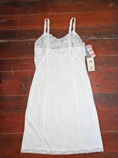 Wonder Maid Non Cling Vintage White Nylon Full Slip Size 34 NWT! Lace Trim 2910S