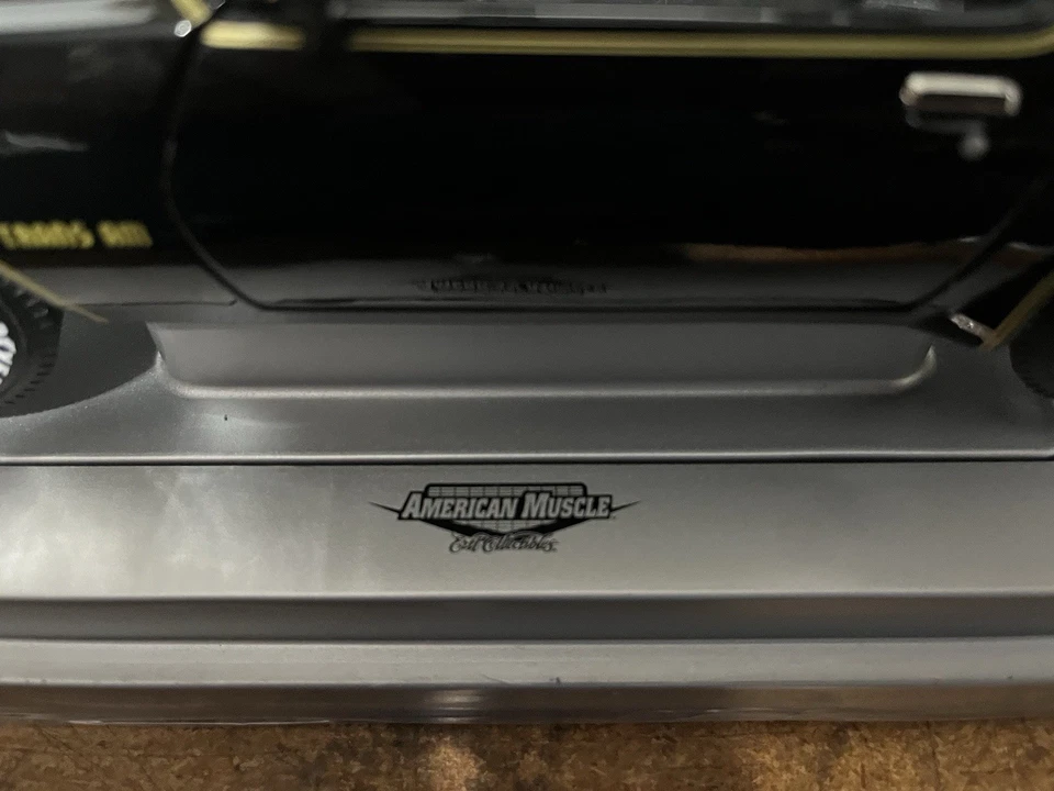 2005 Ertl Joy Ride Smokey and The Bandit Pontiac Trans Am in box Open Hood Doors - Image 3 of 4