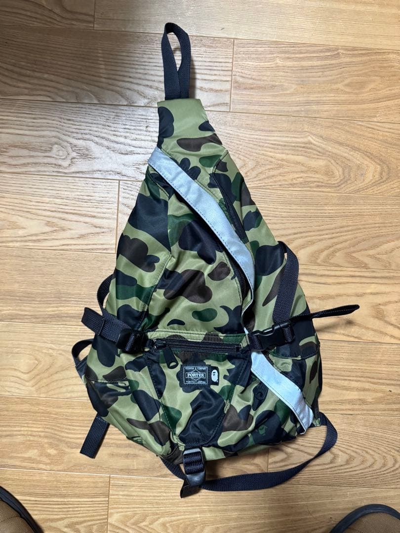 PORTER x A Bathing Ape 1ST CAMO One Shoulder Bag M Green Nylon 32x45x85cm thumbnail 2