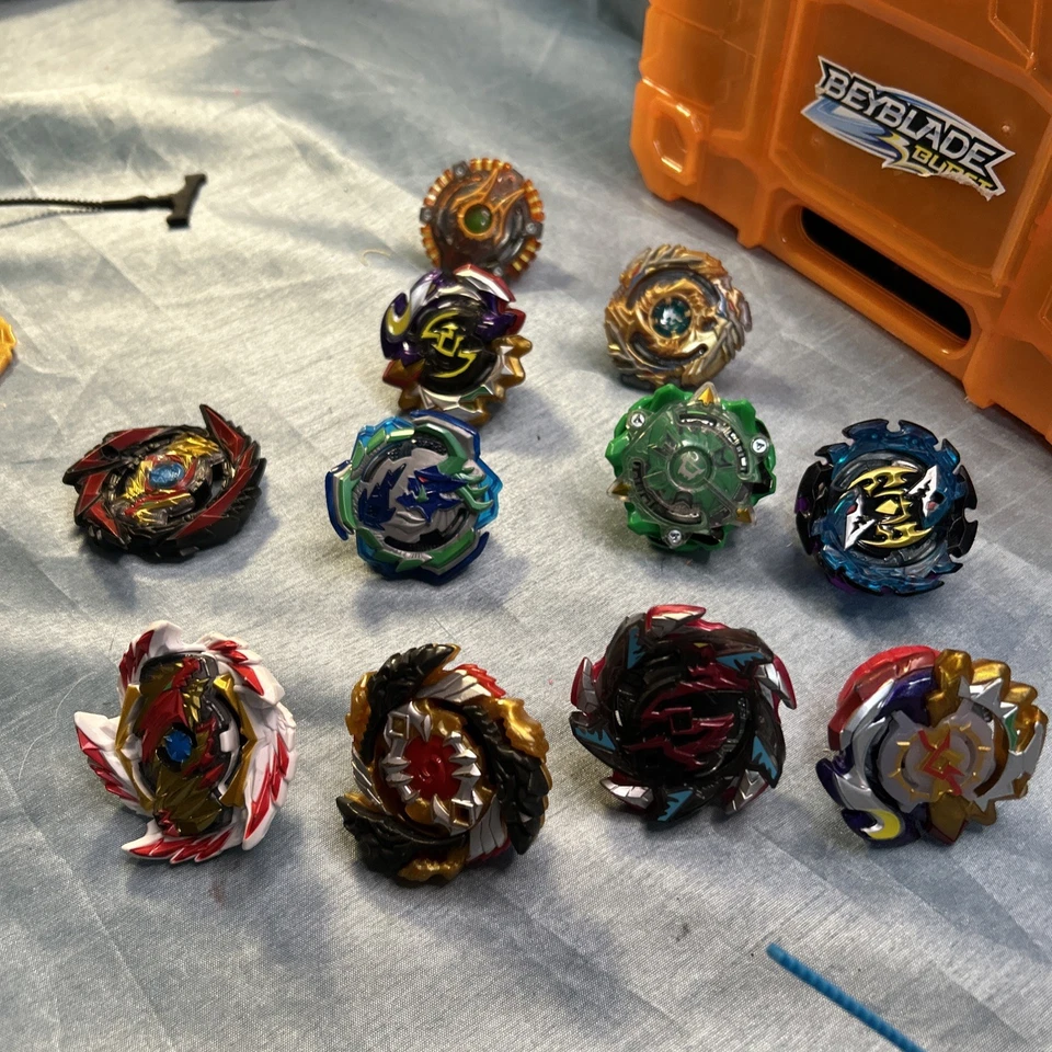 TOMY Hasbro Beyblade Geist Fafnir F4 Rojo Negro Campeonato Battle Clash Lote Foto 3 de 4