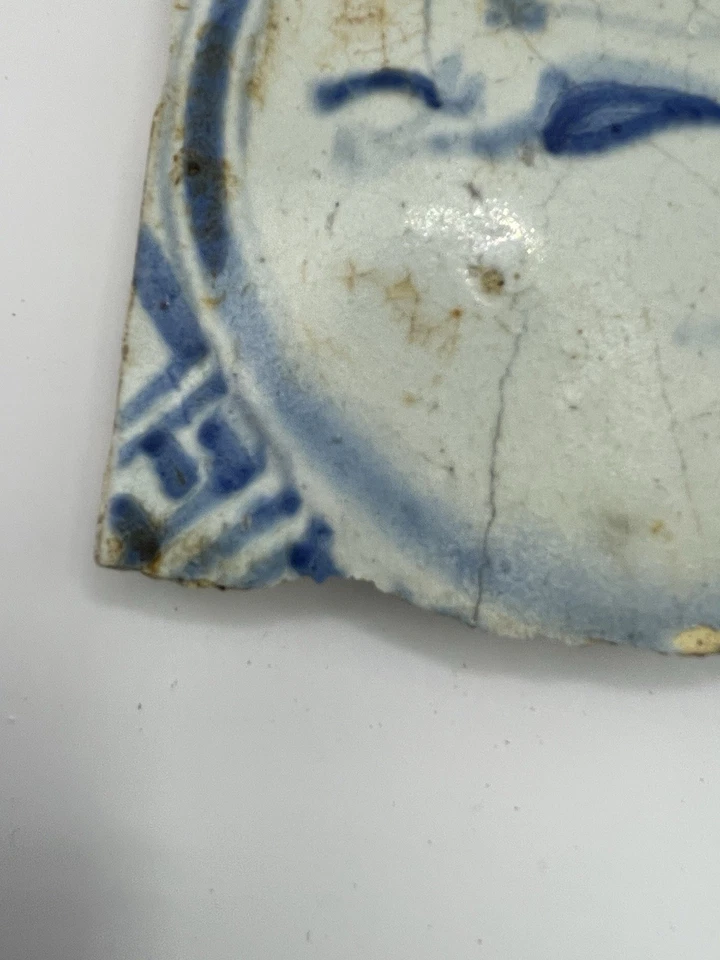 Antike niederländische Delfter Fliese, Ende 17.-Anfang 18. Jahrhundert (um 1680-1720). - Bild 4 von 4